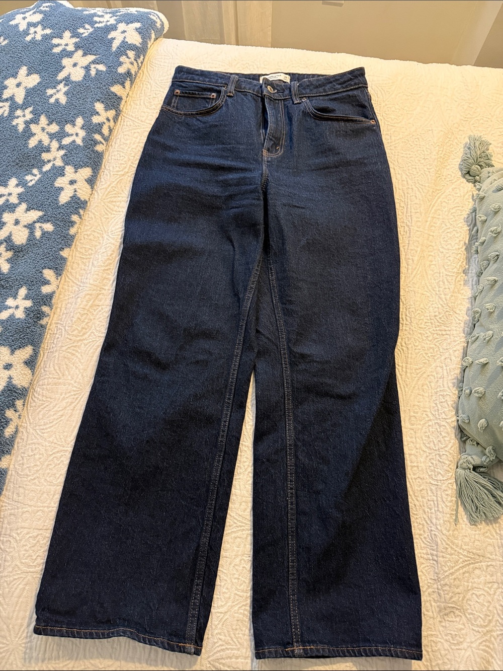 Abercrombie & Fitch Dark Indigo 90s relaxed high rise curve love